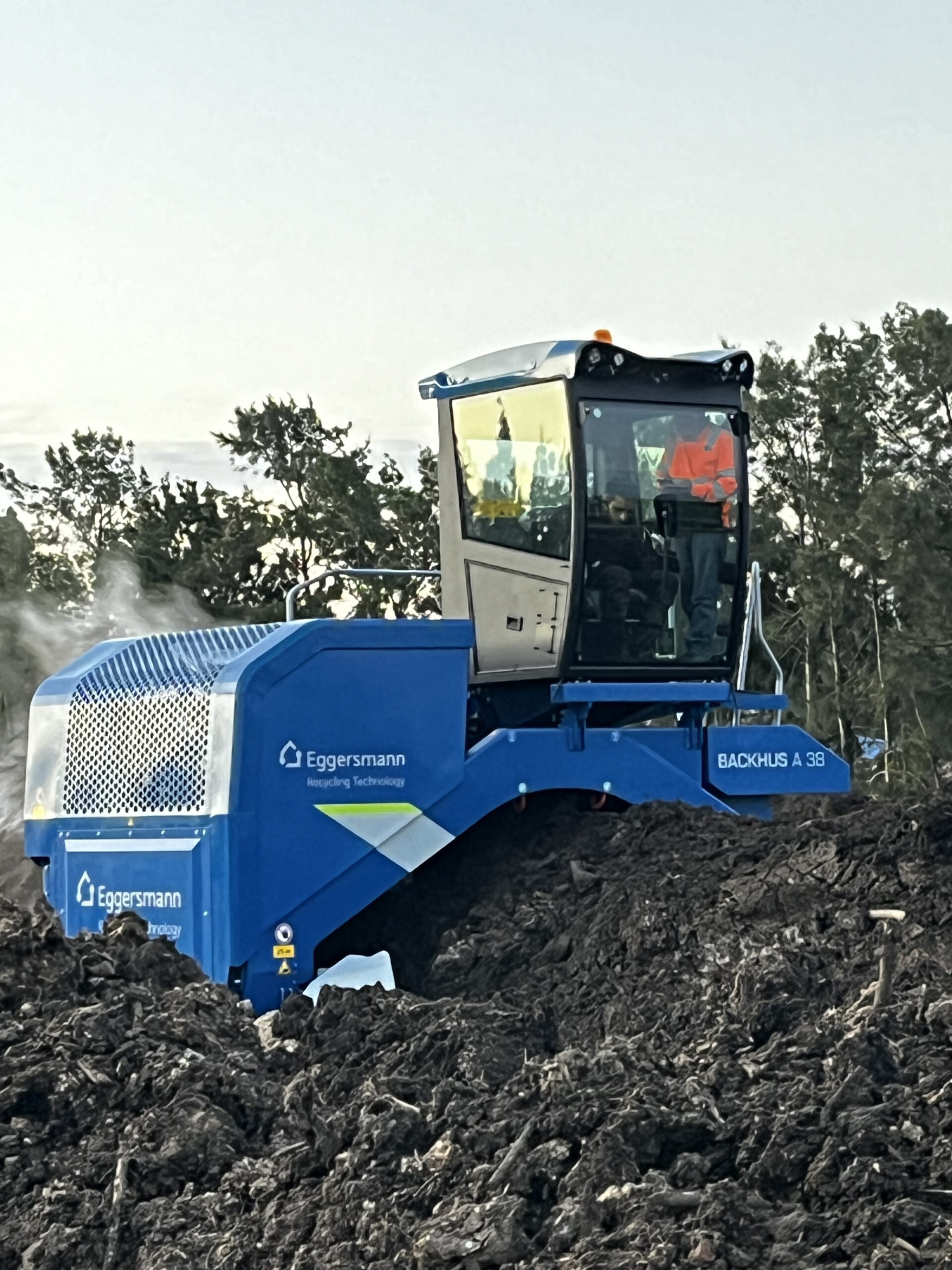 BioTerra Recibe la Máquina de Compostaje Backhus A38: Un Paso hacia la Sostenibilidad en Juanicó | TerrionTech (anteriormente Asmetales)